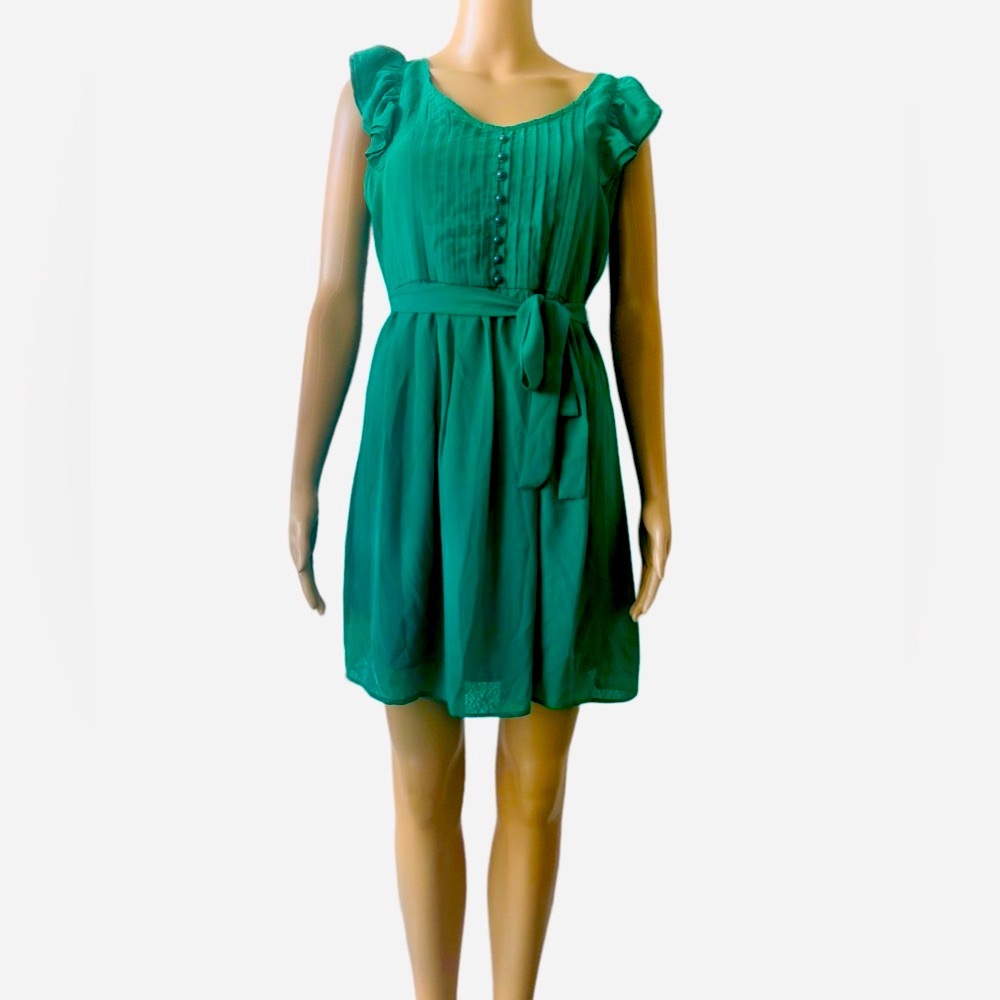 EUC Women’s Solid Green Ruffle Trim Short Sleeve Belted Dress | Size M
